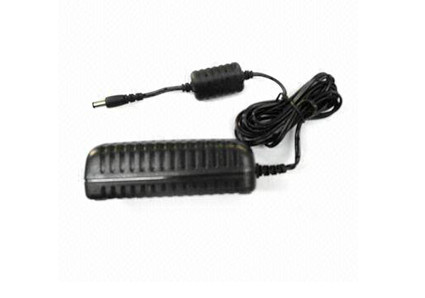 Mini Ktec UK / USA / AU / EU-Stecker led Universal AC DC Power Adapter (weiß / schwarz)