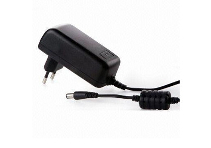 Low-Cost Universal AC / DC Power Adapter