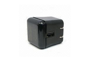 Kompakter Universal-USB Stromadapter 10mA - 2100mA 5V mit hoher Leistungsfähigkeit