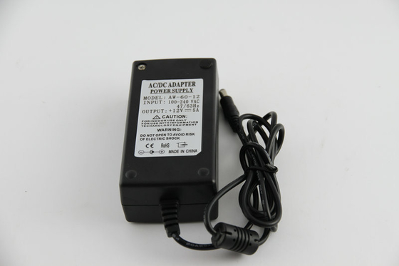 Schwarzer 60W 60Hz Wechselstrom 12 dem Volt IP54 zu des Volt-Stromadapter-12 mit stabiler Schaltung