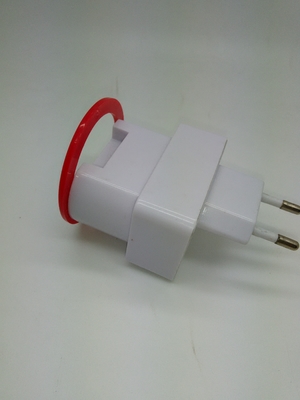Reise-tragbares Ladegerät EU-Stecker-2000mA allgemeinhin für IPhone 4g/4s