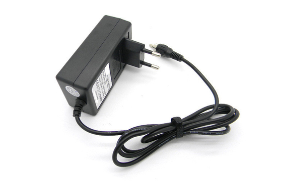 100-240VAC gab Stromadapter RCA Jack Wand-Berg EU-Steckers 16V 2A für Santral ein