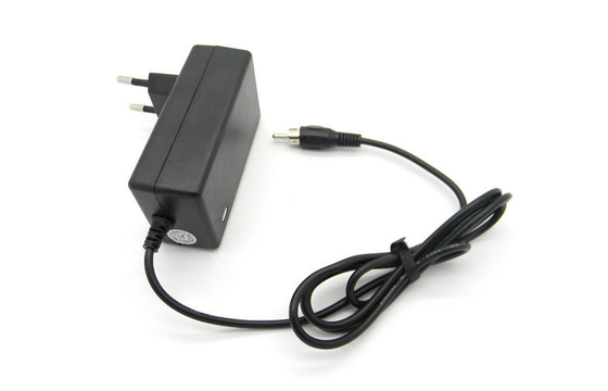 100-240VAC gab Stromadapter RCA Jack Wand-Berg EU-Steckers 16V 2A für Santral ein