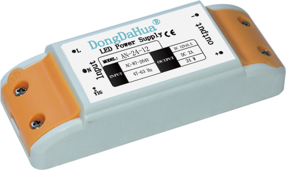 Plastikkonstante Spannung führte Stromversorgungs-lange Lebensdauer Stromversorgung DCs 24v/12v 2A