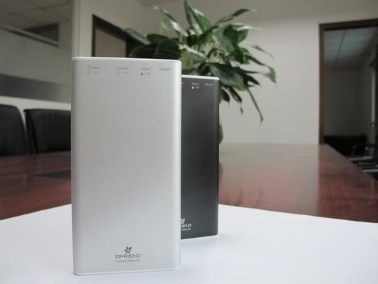 Schwarze bewegliche tragbare Bank des Weiß-5V der Energie-Stromversorgung/7000MAH