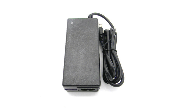 Elektrisches Tischplattenschaltnetzteil/externer Adapter 12V 5A