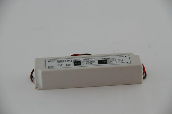 Wasserdichter Fahrer 120V IP67 60W konstanter Spannungs-LED Wechselstrom, lokalisierter Kunststoffkoffer